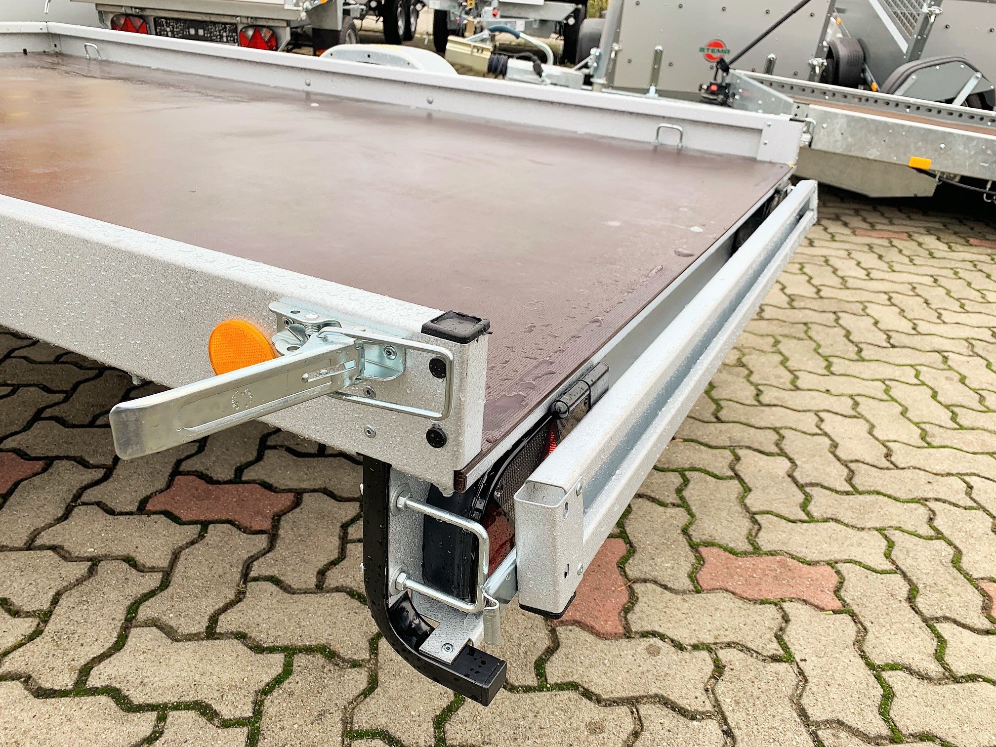tpv_tl-mu-p4-8 TPV TL - MU P4 Plattformanhänger 2.435 x 1.435 x 95 mm