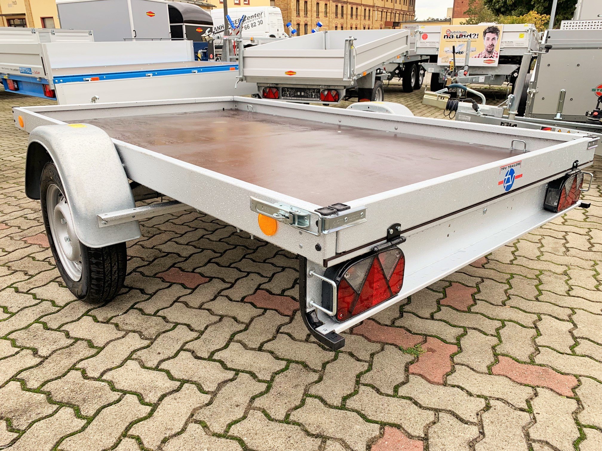 tpv_tl-mu-p4-4 TPV TL - MU P4 Plattformanhänger 2.435 x 1.435 x 95 mm