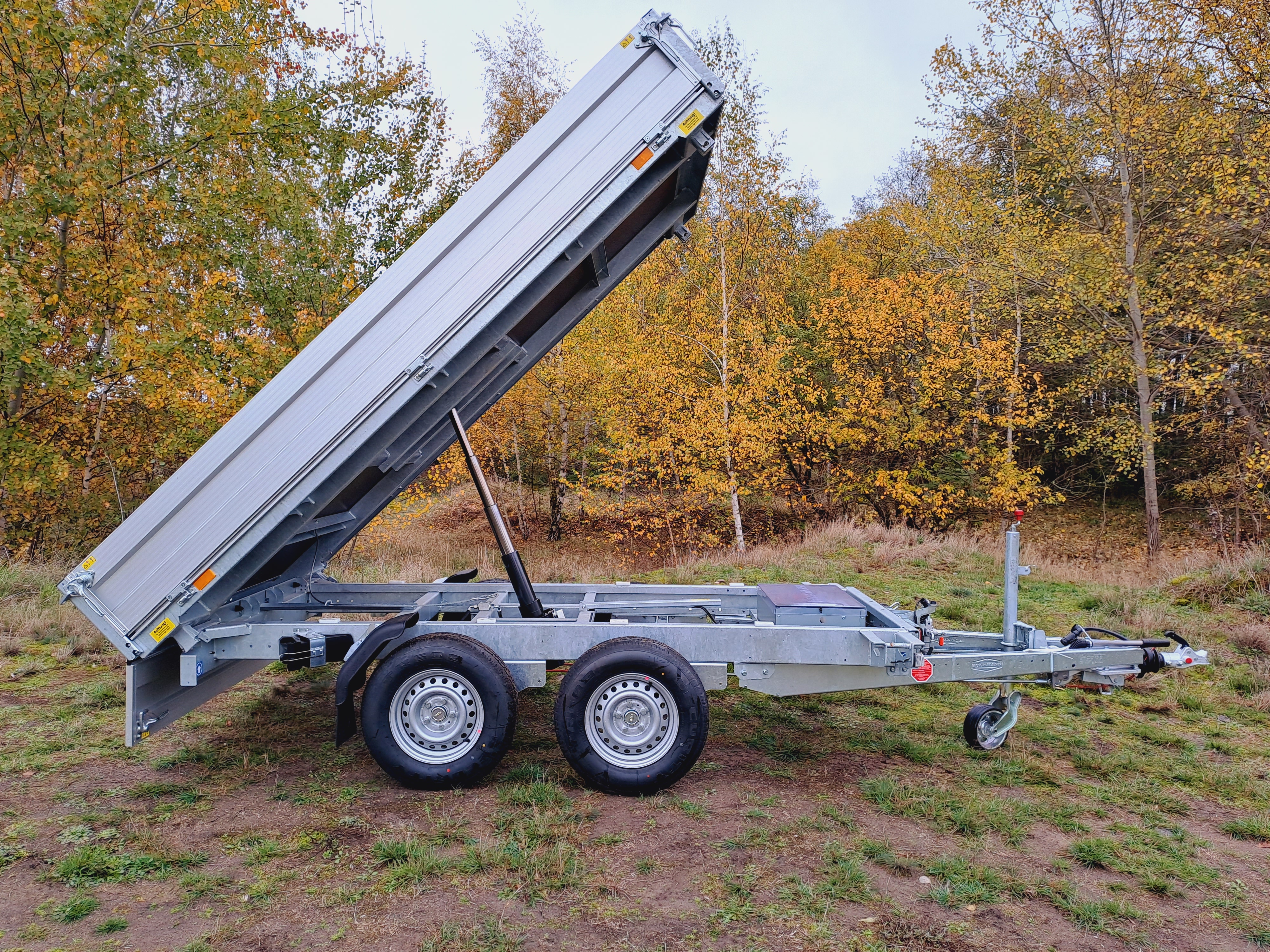 20221104_131003 Böckmann Kipperanhänger DK-AL 3218/30 P mit Elektropumpe