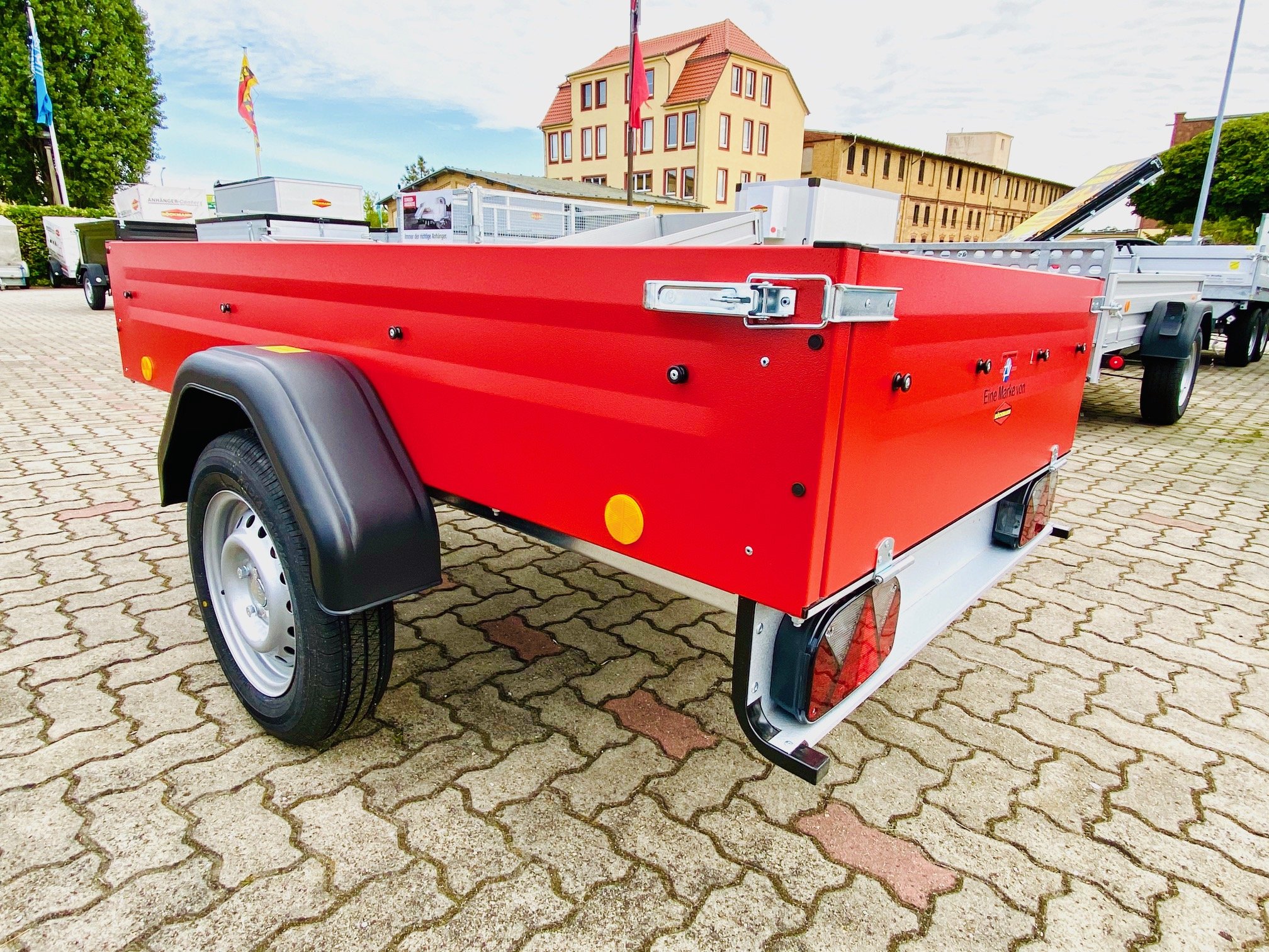 tpv-tl-eu2-rot-farbig-3 TL-EU2 750kg TPV Kastenanhänger farbig - pulverbeschichtet