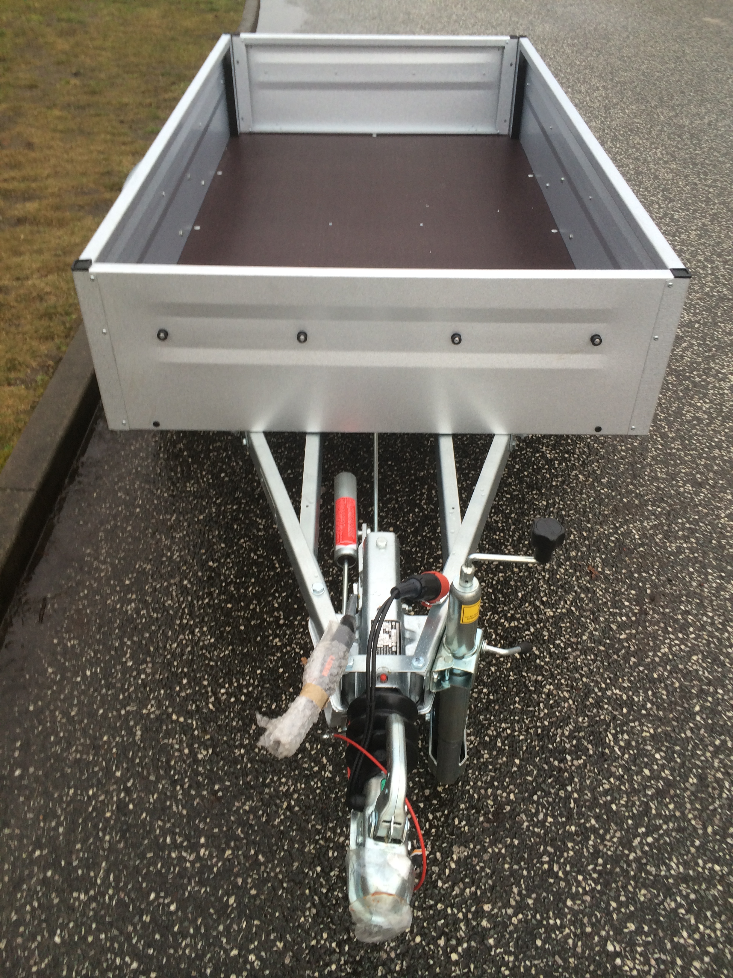 487 TPV Kastenanhänger TL-EB2 gebremst 1000kg