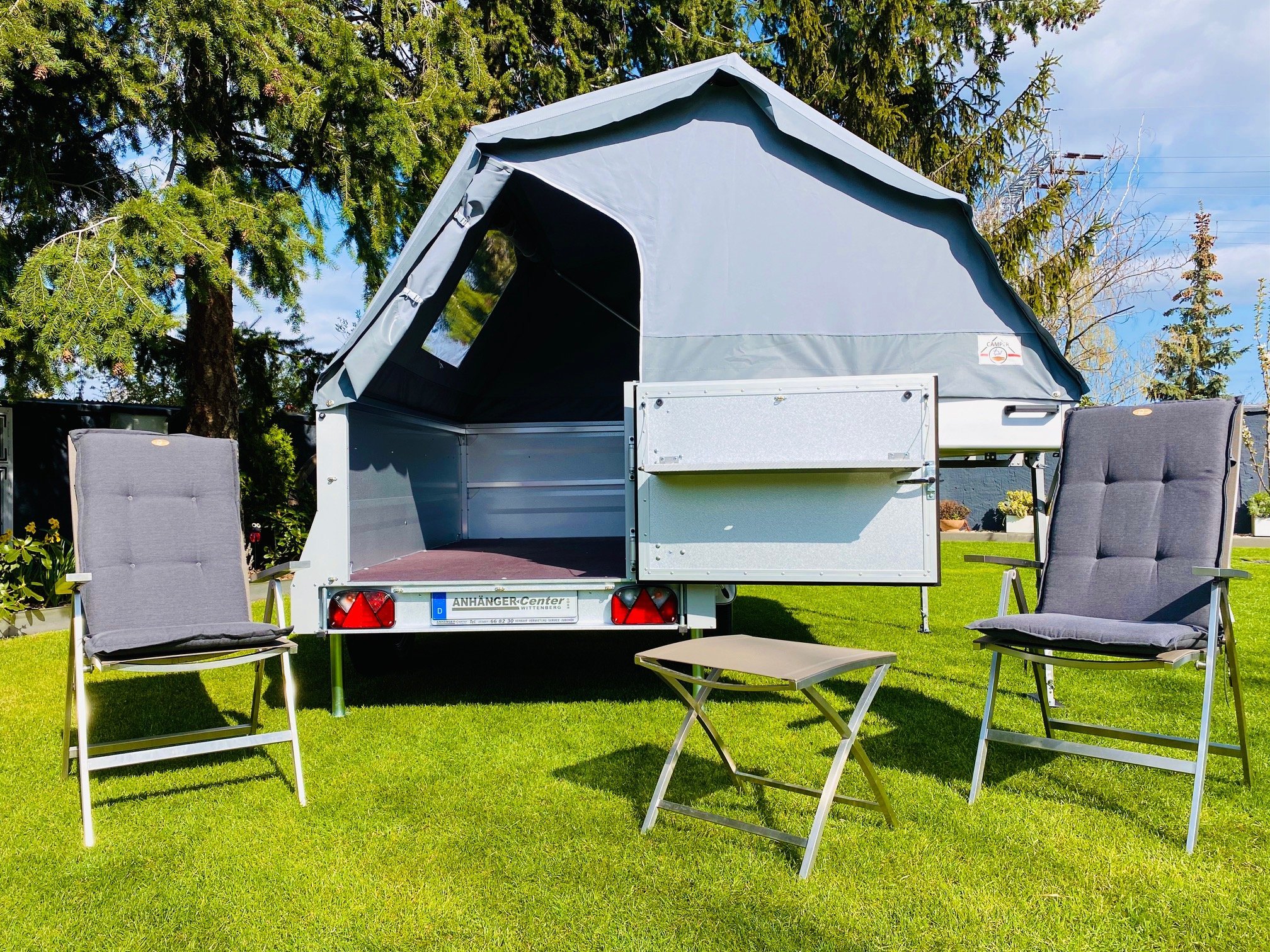 klappcamper-hinten-links KT-EB3 Street-Camper Campinganhänger gebremst