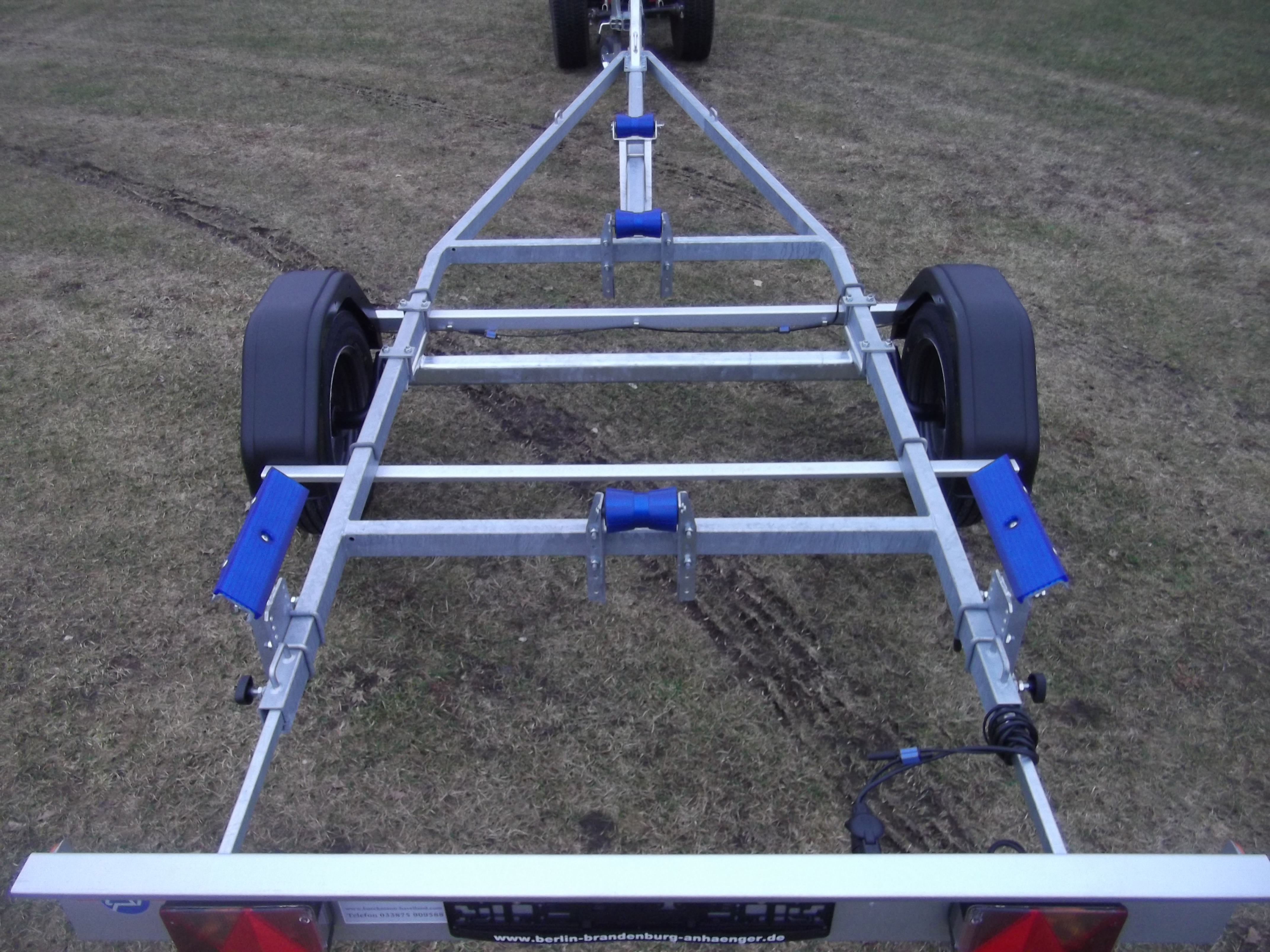 DSCF2831 BA 750-L Bootsanhänger 750kg mit Langauflagen